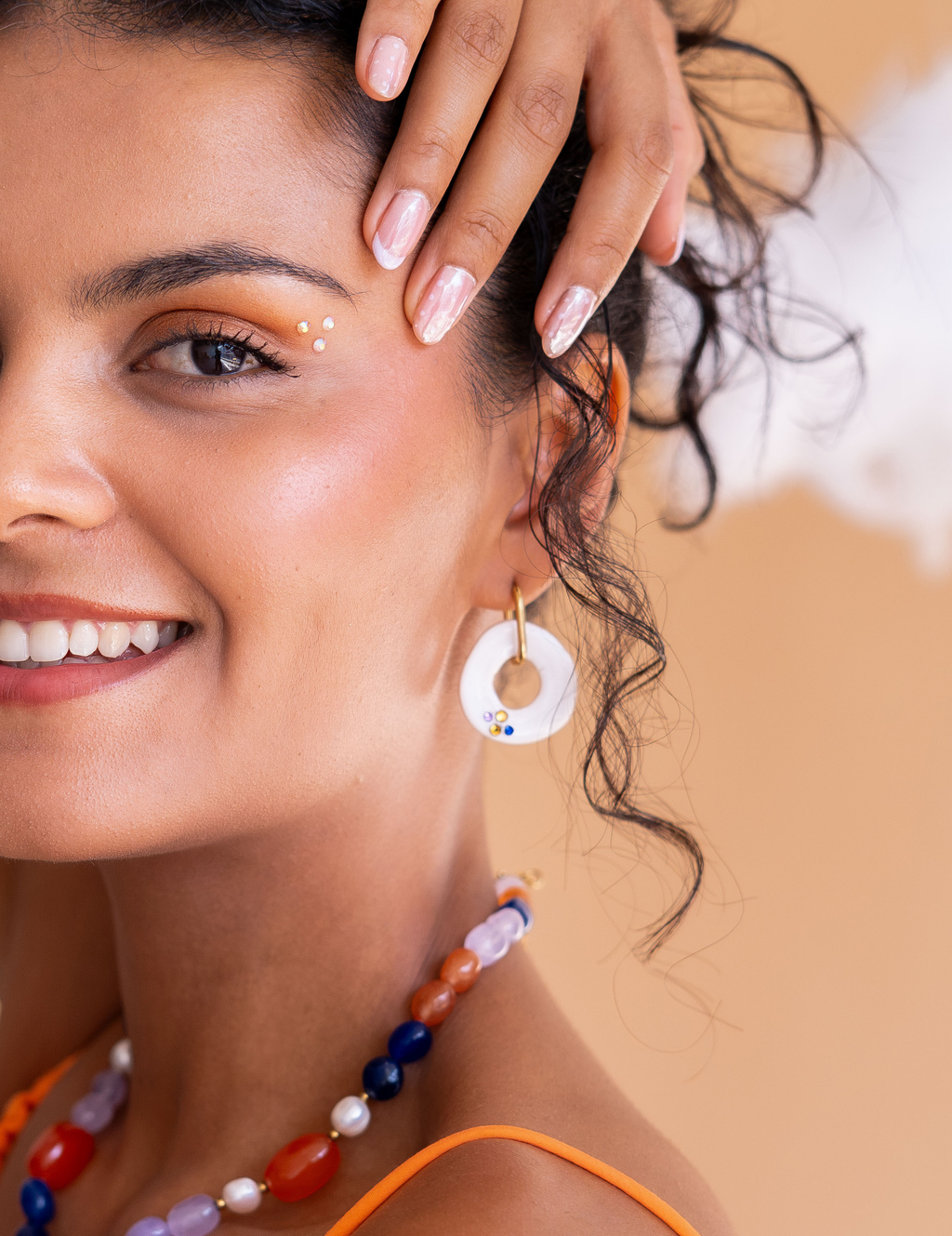 pendientes amuleto perlado